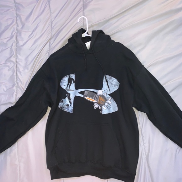 Under Amour Sweatshirt - Picture 1 of 3
